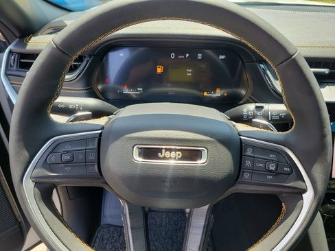 New 2026 Jeep Grand Cherokee L Limited AWD/4WD image 12