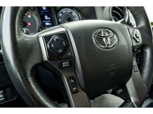 Used 2021 Toyota Tacoma TRD Off-Road image 27