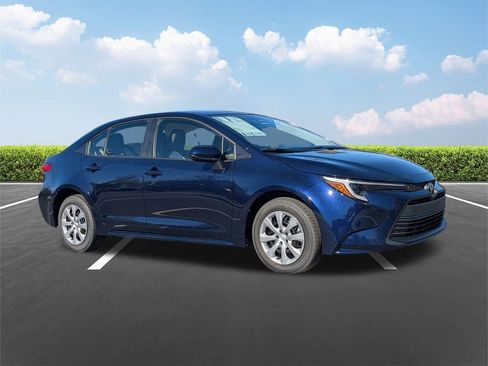 New 2026 Toyota Corolla LE image 2