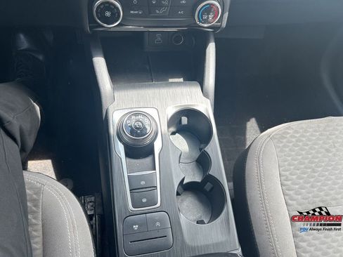 Used 2022 Ford Escape SE AWD/4WD image 10