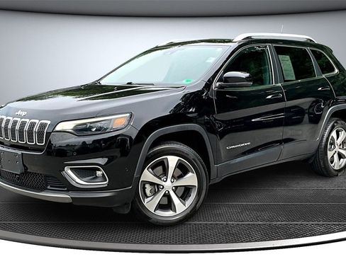 Used 2021 Jeep Cherokee Limited image 3