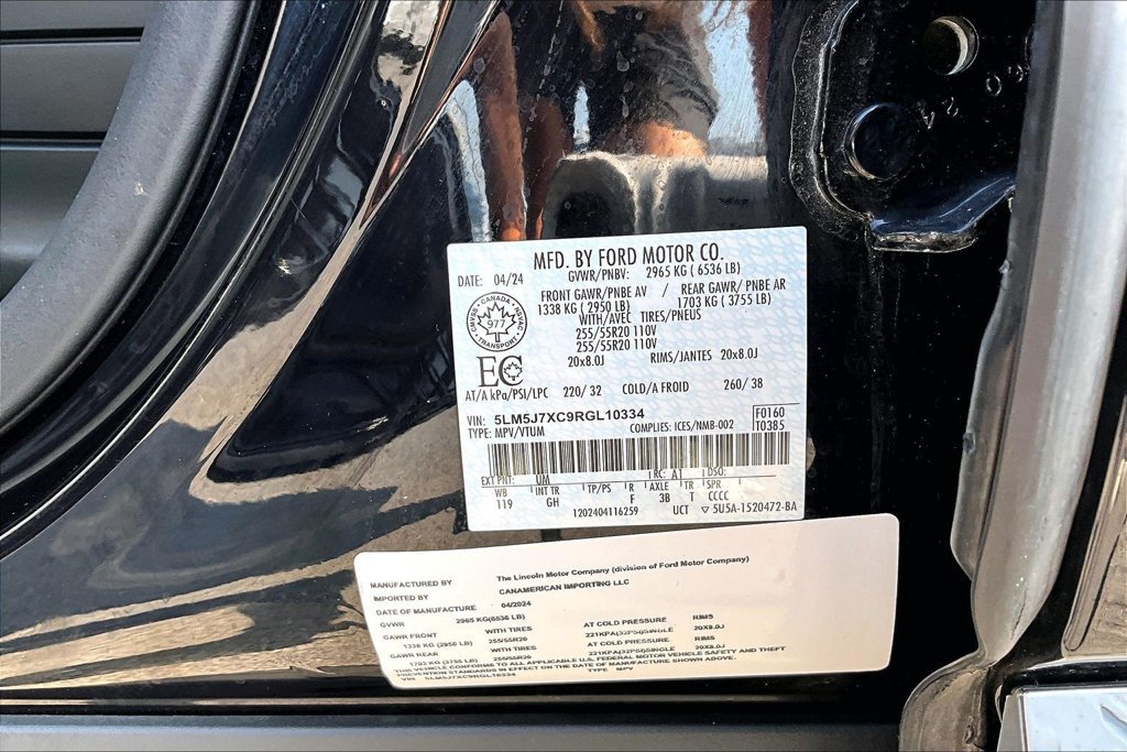 Used 2024 Lincoln Aviator Reserve AWD/4WD image 21
