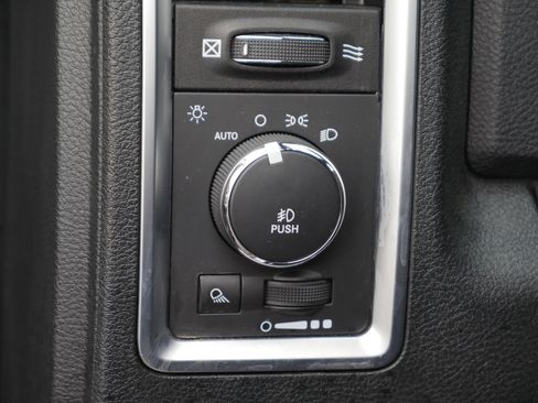 Used 2016 RAM 2500 Limited image 6