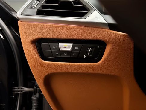 Used 2023 BMW 330i 330i w/ Convenience Package image 19