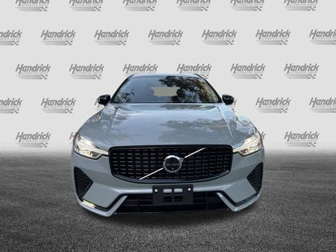 Certified 2025 Volvo XC60 B5 Plus image 3