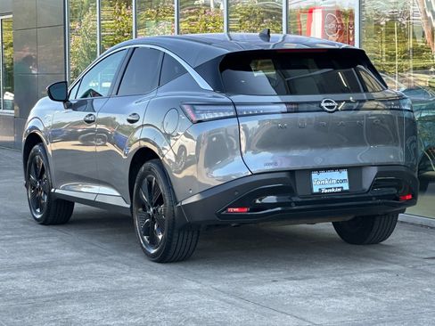 Certified 2025 Nissan Murano SV AWD/4WD image 5