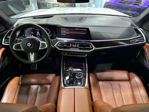 Used 2020 BMW X7 M50i w/ Dynamic Handling Package AWD/4WD image 55