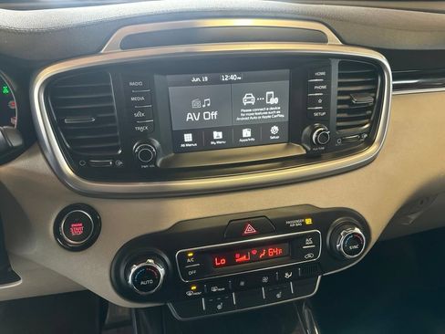 Used 2020 Kia Sorento EX AWD/4WD image 16