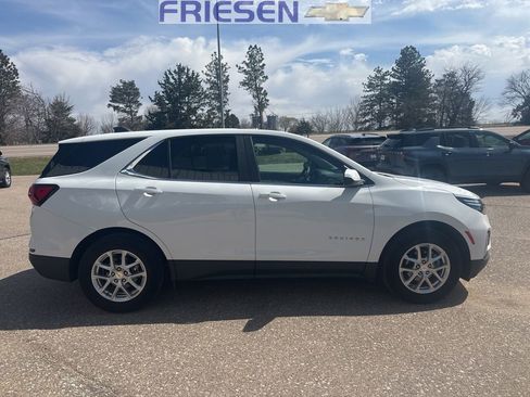 Used 2024 Chevrolet Equinox LT image 6
