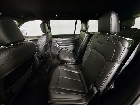 New 2026 Jeep Grand Cherokee L Limited image 19