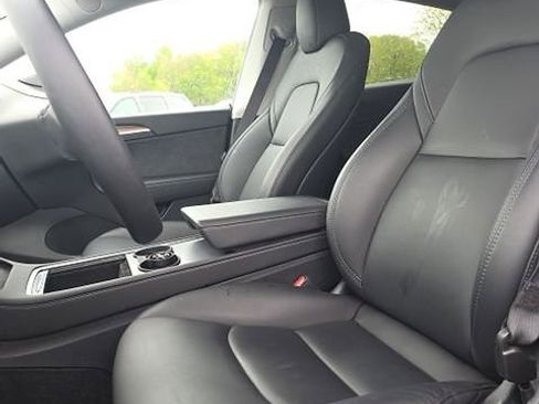 Used 2024 Tesla Model Y Long Range image 10