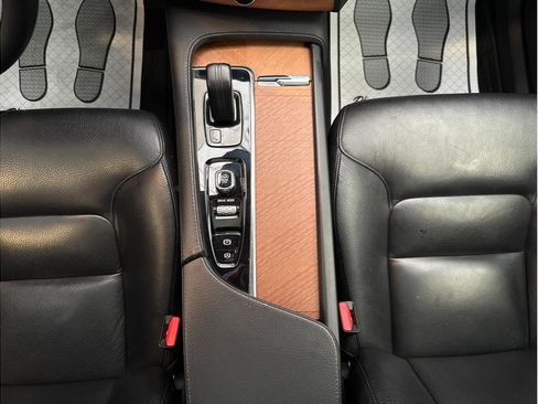 Used 2021 Volvo XC90 T8 Inscription Expression w/ Protection Package Premier AWD/4WD image 20