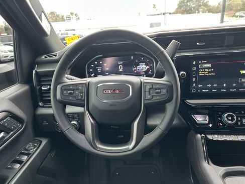 Used 2024 GMC Sierra 2500 AT4 w/ AT4 Premium Plus Package image 18