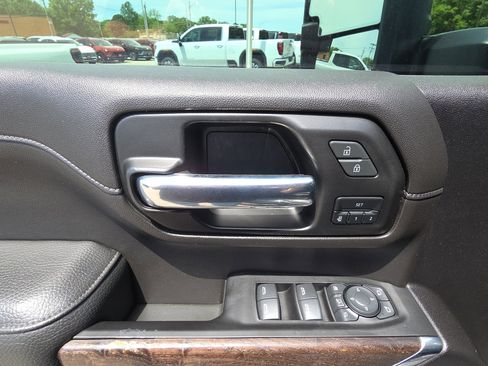 Used 2023 GMC Sierra 2500 Denali w/ Technology Package AWD/4WD image 16