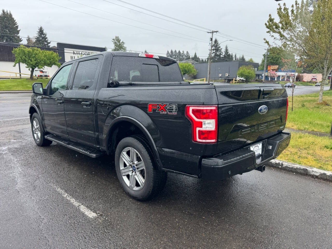 Used 2018 Ford F150 XLT w/ Equipment Group 302A Luxury AWD/4WD image 4