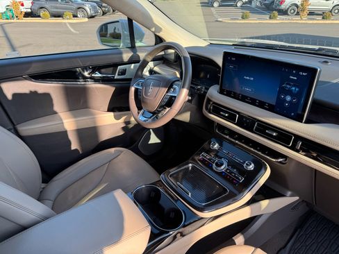 Certified 2023 Lincoln Nautilus Reserve w/ Equipment Group 202A image 14