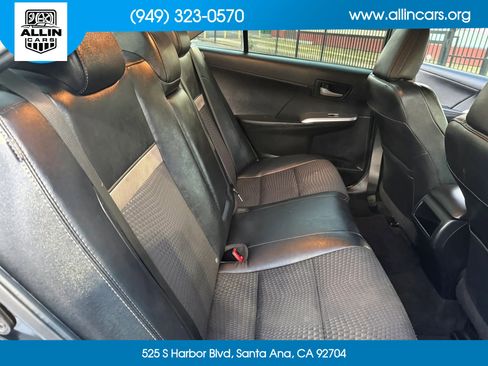 Used 2013 Toyota Camry SE FWD image 11