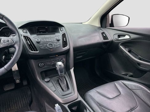 Used 2015 Ford Focus SE w/ Equipment Group 201A image 21