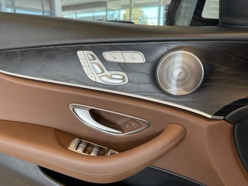 Used 2017 Mercedes-Benz E 300 image 19