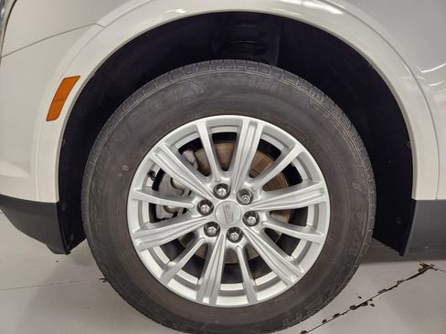 Used 2019 Cadillac XT5 FWD image 8
