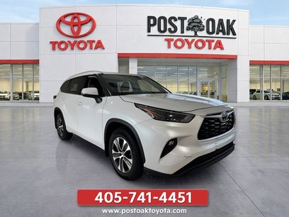 Used 2022 Toyota Highlander XLE