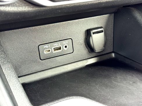 Used 2023 Nissan Sentra SR w/ SR Premium Package image 28