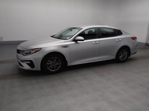 Used 2020 Kia Optima LX FWD image 2