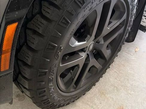 Used 2024 Land Rover Defender 130 Outbound image 5