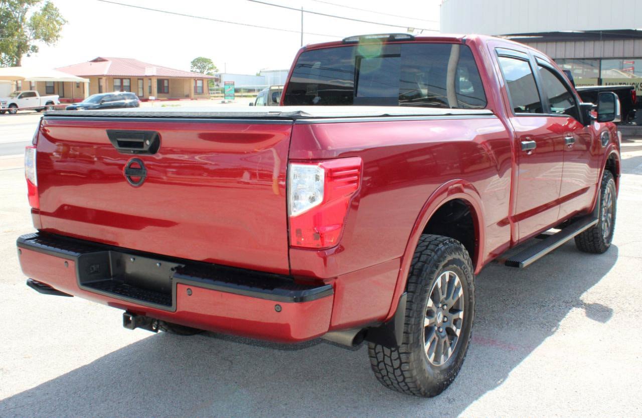 Used 2019 Nissan Titan PRO-4X w/ Pro-4x Convenience Package AWD/4WD image 3