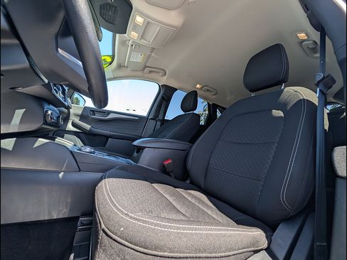 Used 2025 Ford Escape Active AWD/4WD image 29