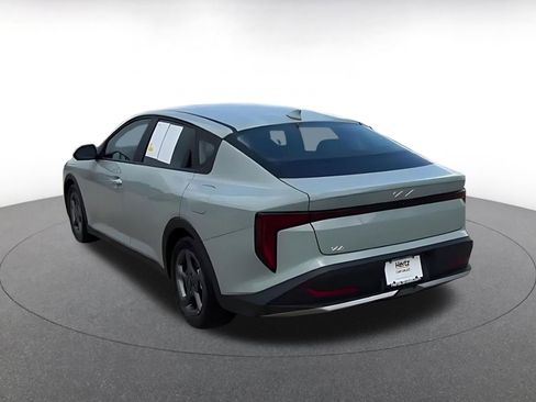 Used 2025 Kia K4 LXS image 10
