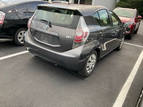 Used 2014 Toyota Prius C One FWD image 5