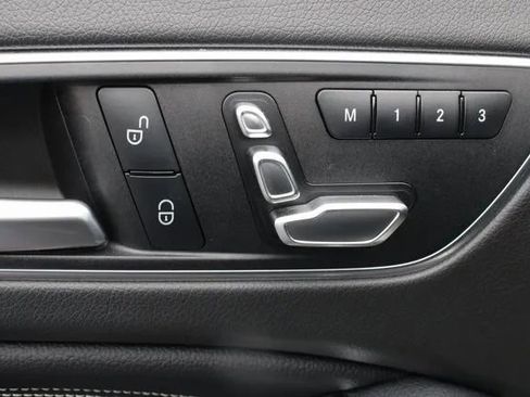 Used 2018 Mercedes-Benz GLA 250 4MATIC image 42