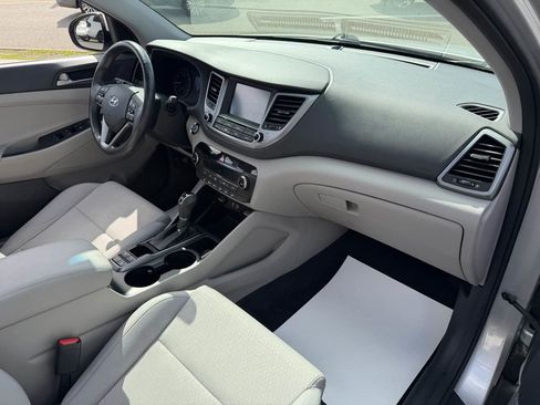 Used 2018 Hyundai Tucson Value AWD/4WD image 19