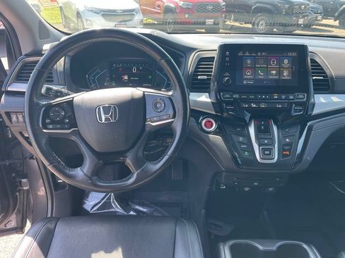 Used 2022 Honda Odyssey Touring image 4
