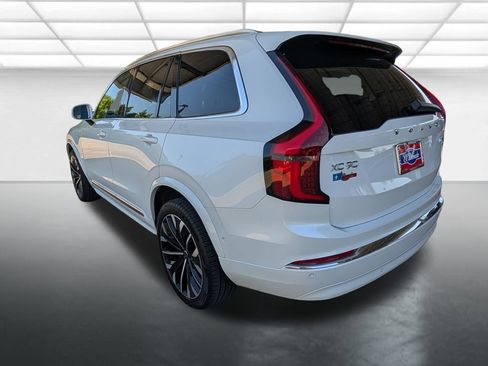 Used 2025 Volvo XC90 B6 Plus AWD/4WD image 2