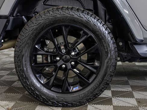 Used 2022 Jeep Wrangler Unlimited Sahara w/ Cold Weather Group AWD/4WD image 53