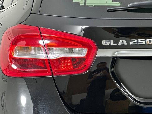 Certified 2019 Mercedes-Benz GLA 250 image 32