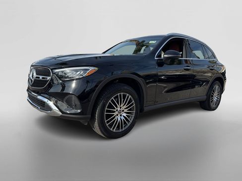 Certified 2025 Mercedes-Benz GLC 300 GLC 300 image 9