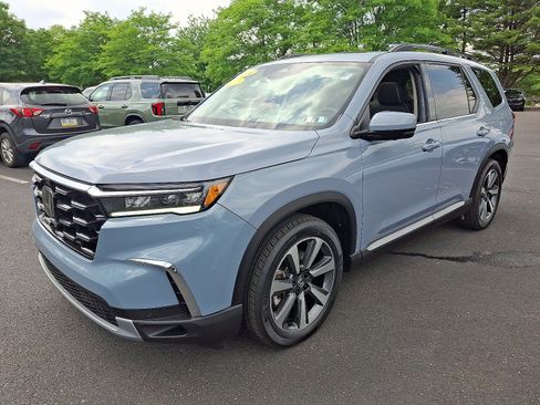 Certified 2024 Honda Pilot Elite image 3