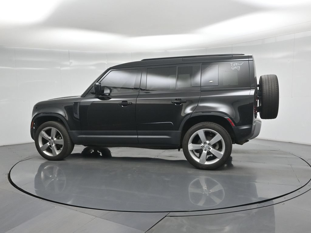 Used 2024 Land Rover Defender 110 S AWD/4WD image 4