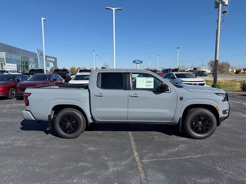 New 2026 Nissan Frontier SV w/ Tow Package image 31
