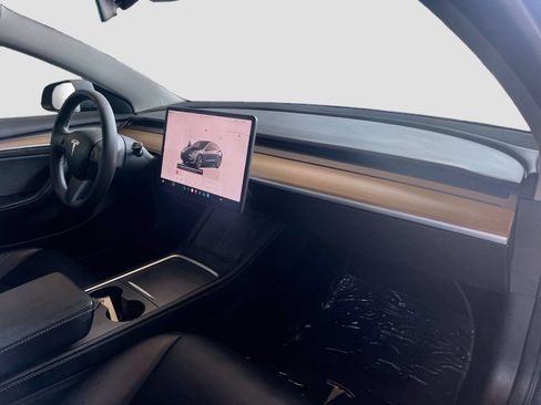 Used 2023 Tesla Model 3 Standard Range RWD image 29