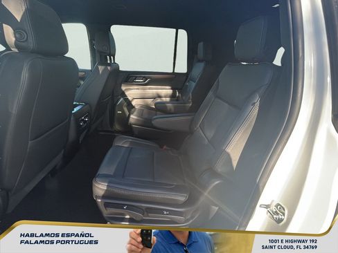 Used 2025 GMC Yukon XL Denali AWD/4WD image 27