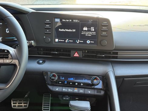New 2026 Hyundai Elantra SEL Sport Premium FWD image 28