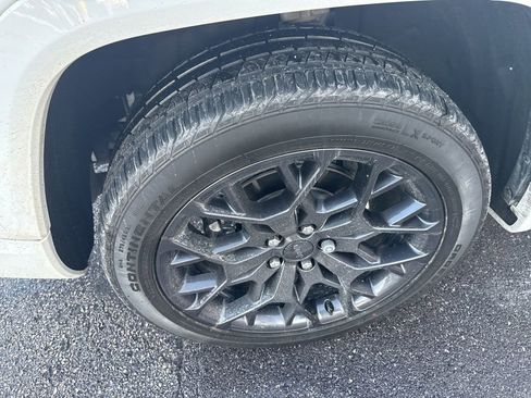 Used 2024 Jeep Grand Cherokee L Summit image 13