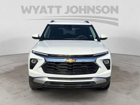 Used 2025 Chevrolet TrailBlazer LT AWD/4WD image 8