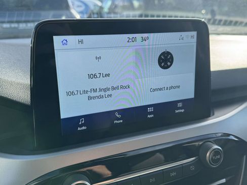 Used 2022 Ford Escape SE w/ SE Sport Appearance Package image 23