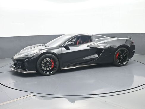 Used 2026 Chevrolet Corvette Z06 image 2