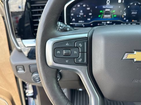 Used 2022 Chevrolet Silverado 1500 LT RWD image 27